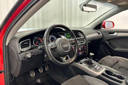 punainen Audi A4 2015 kuva 13.