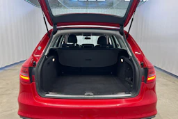 punainen Audi A4 2015 kuva 25.