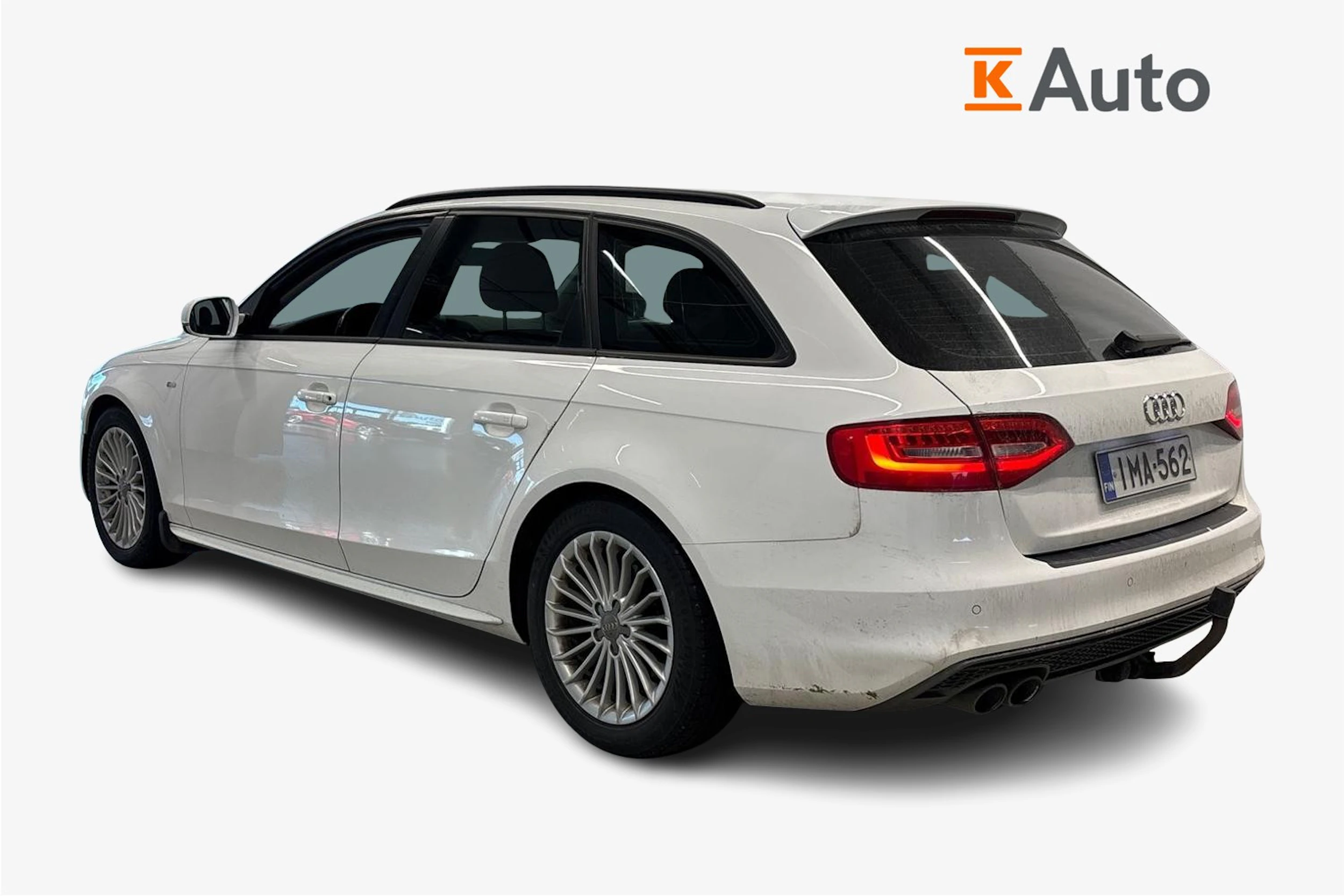 valkoinen Audi A4 2015 kuva 2.