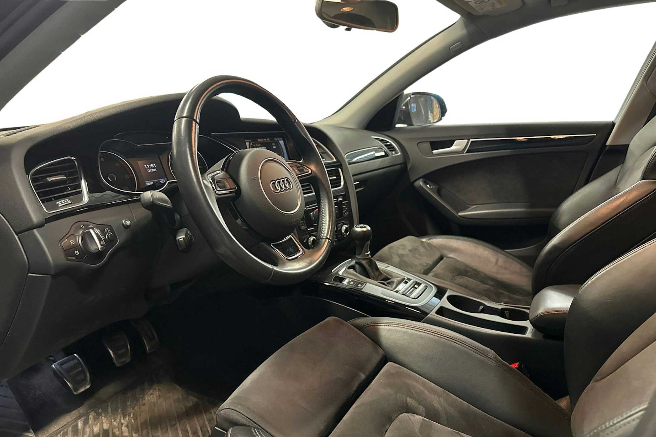 harmaa Audi A4 2015 kuva 3.