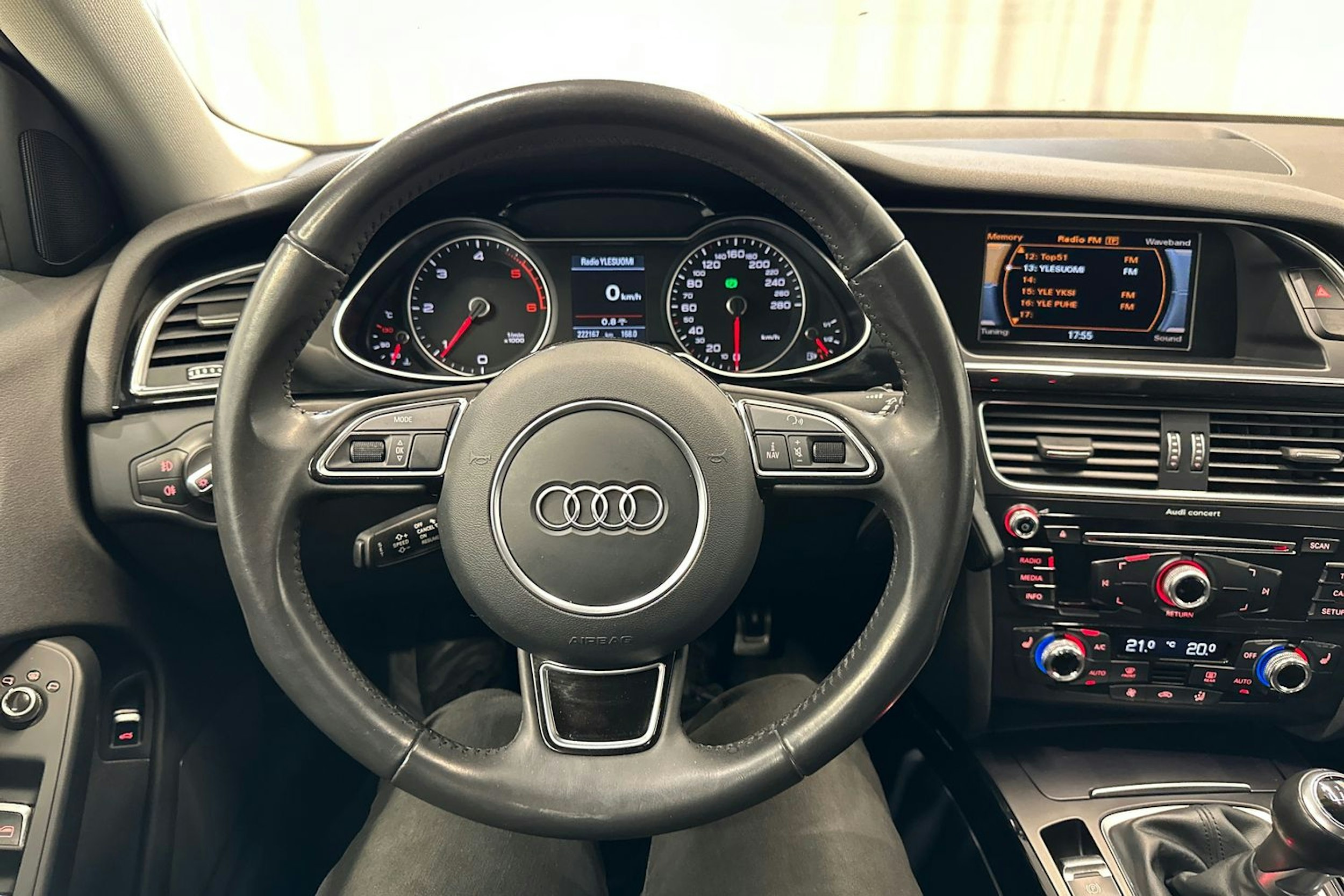 harmaa Audi A4 2015 kuva 15.