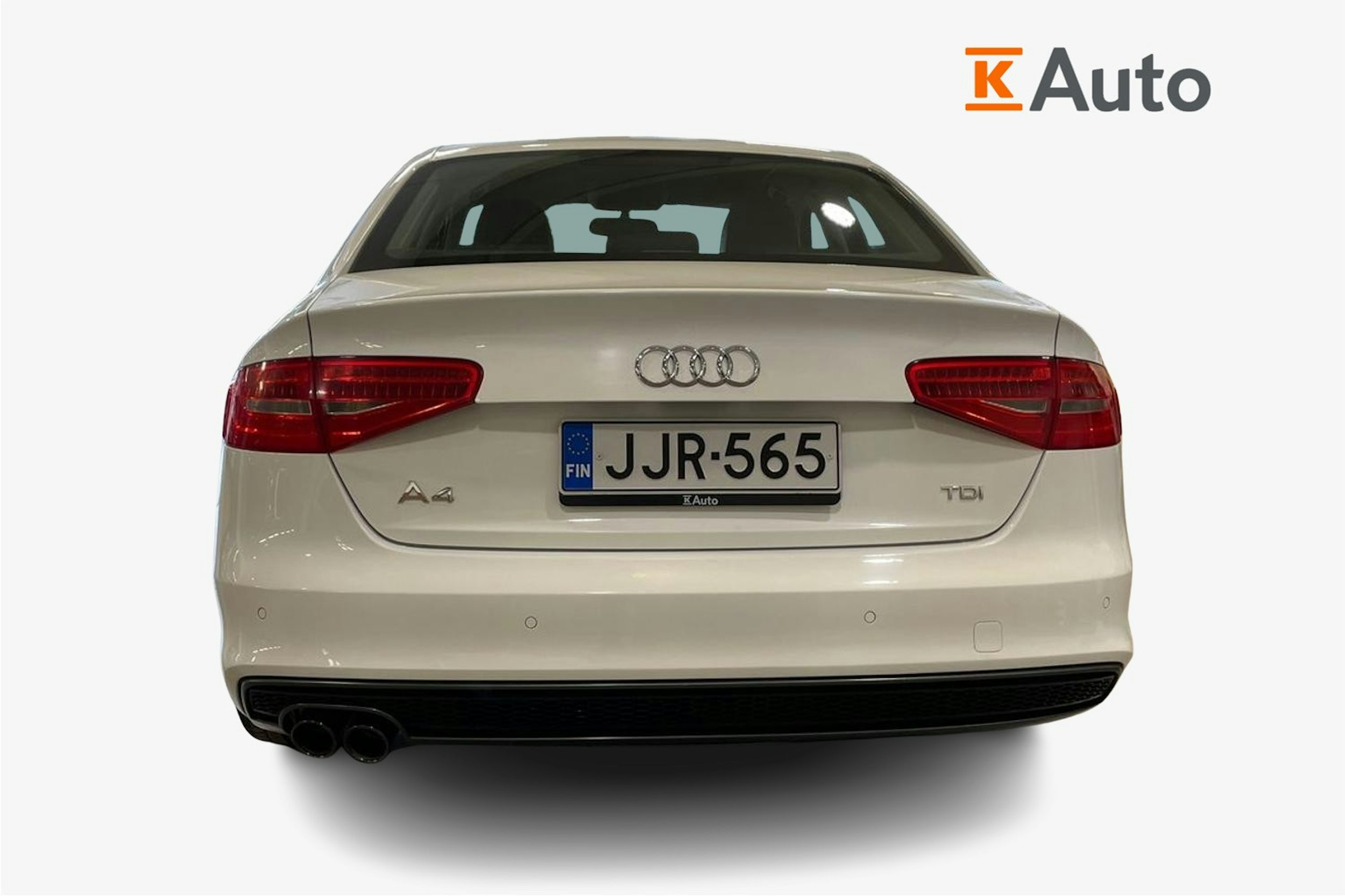 valkoinen Audi A4 2015 kuva 3.