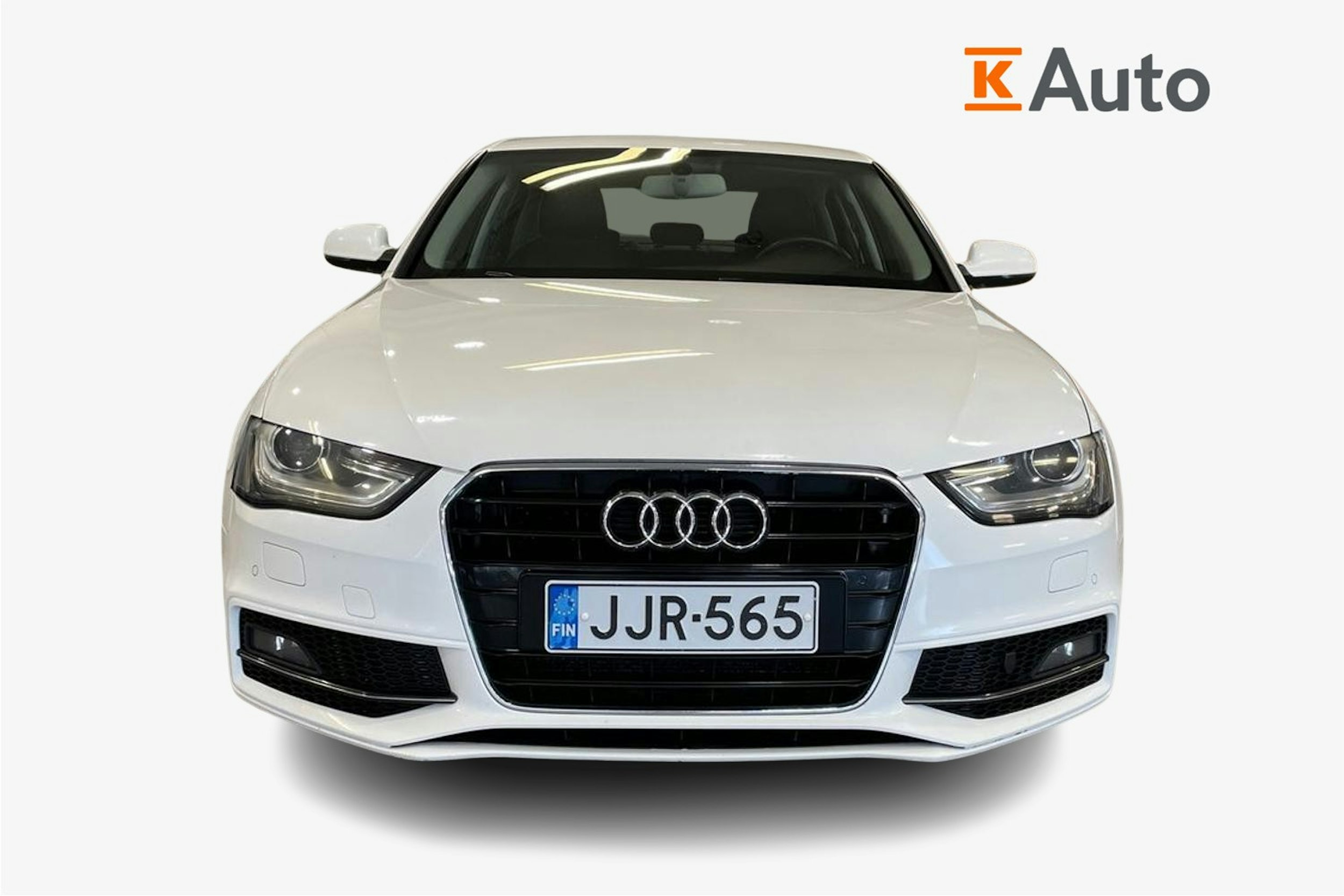 valkoinen Audi A4 2015 kuva 5.