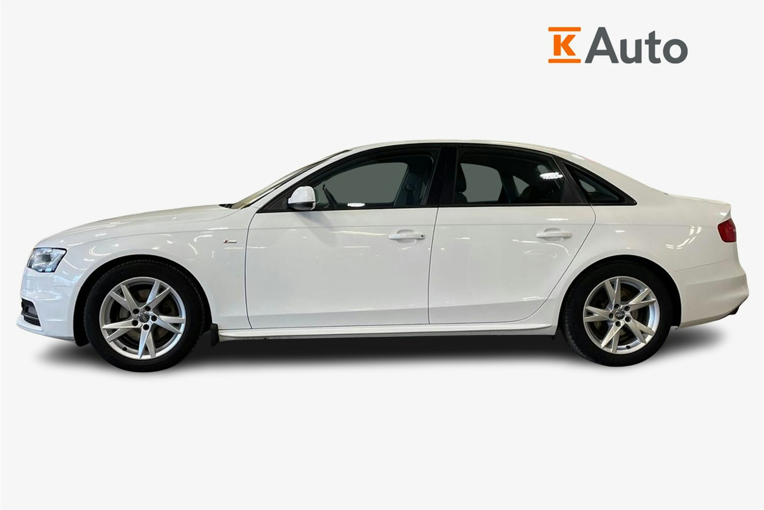 valkoinen Audi A4 2015 kuva 6.