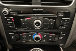 valkoinen Audi A4 2015 kuva 15.