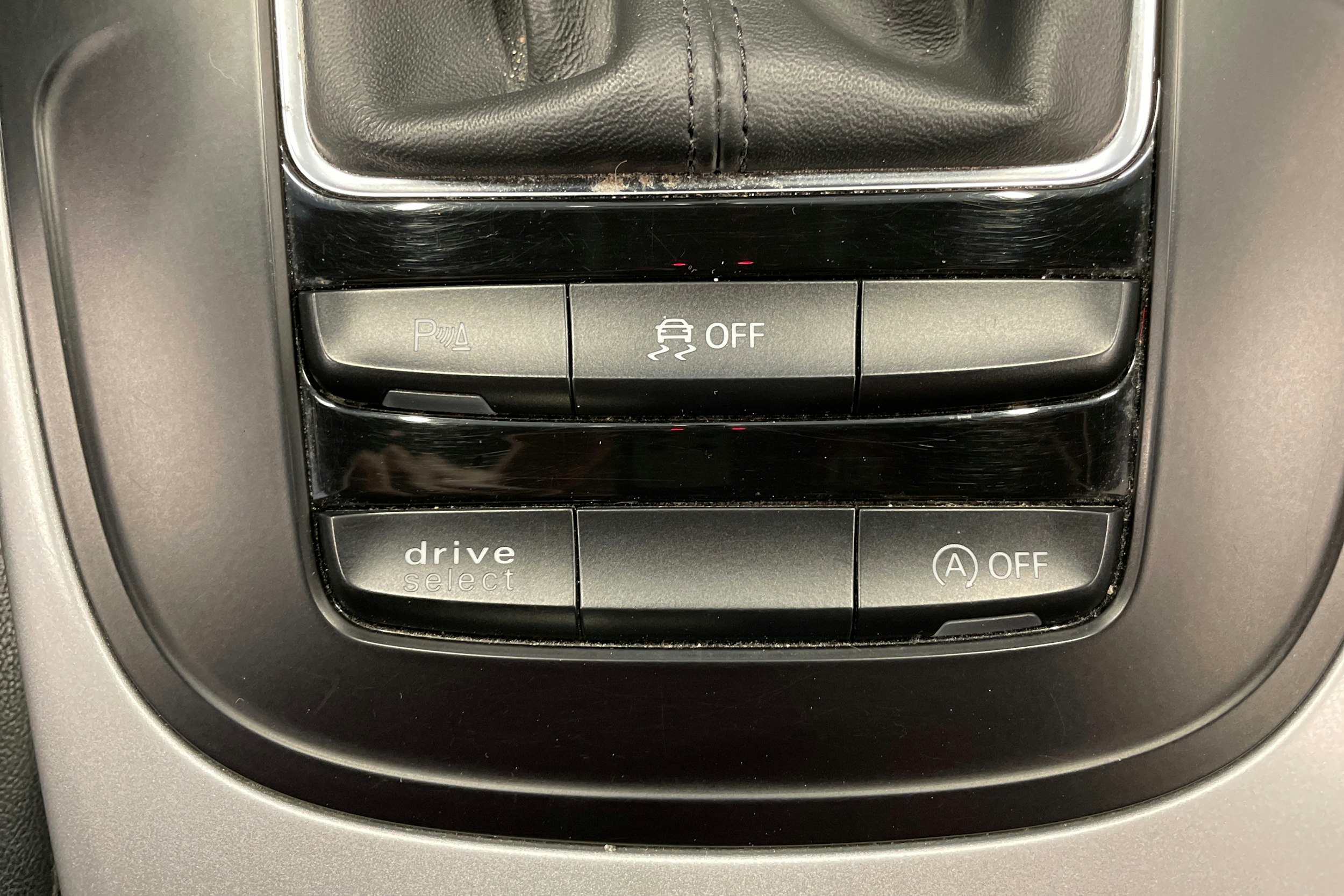 valkoinen Audi A4 2015 kuva 16.