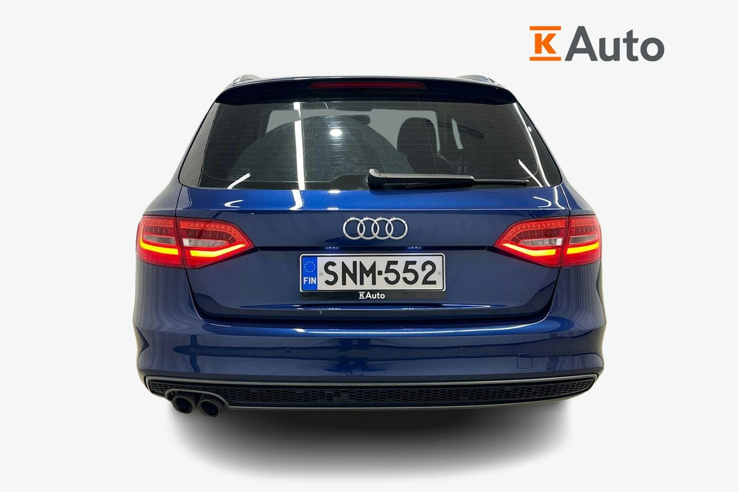 met. sininen Audi A4 2015 kuva 3.
