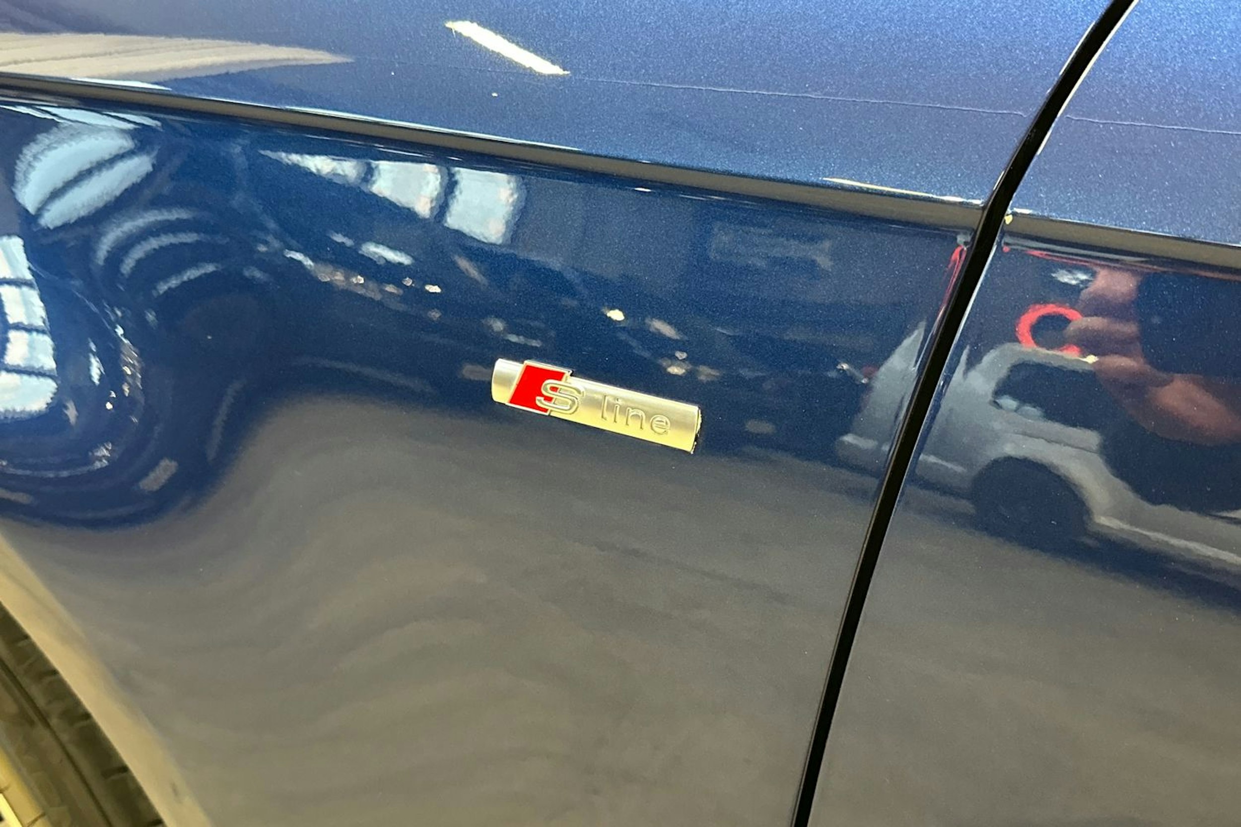 met. sininen Audi A4 2015 kuva 14.