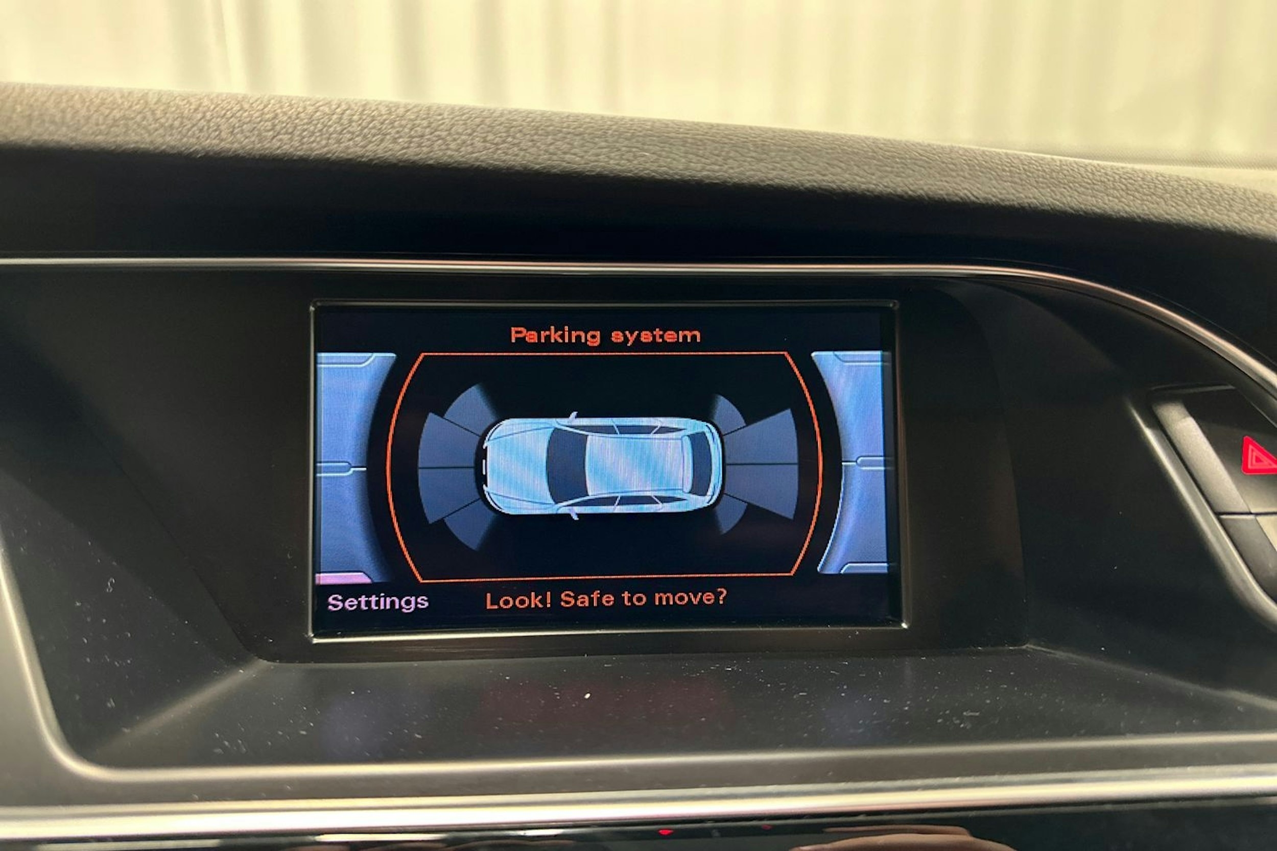 met. sininen Audi A4 2015 kuva 19.