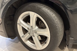 musta Audi A4 2015 kuva 13.