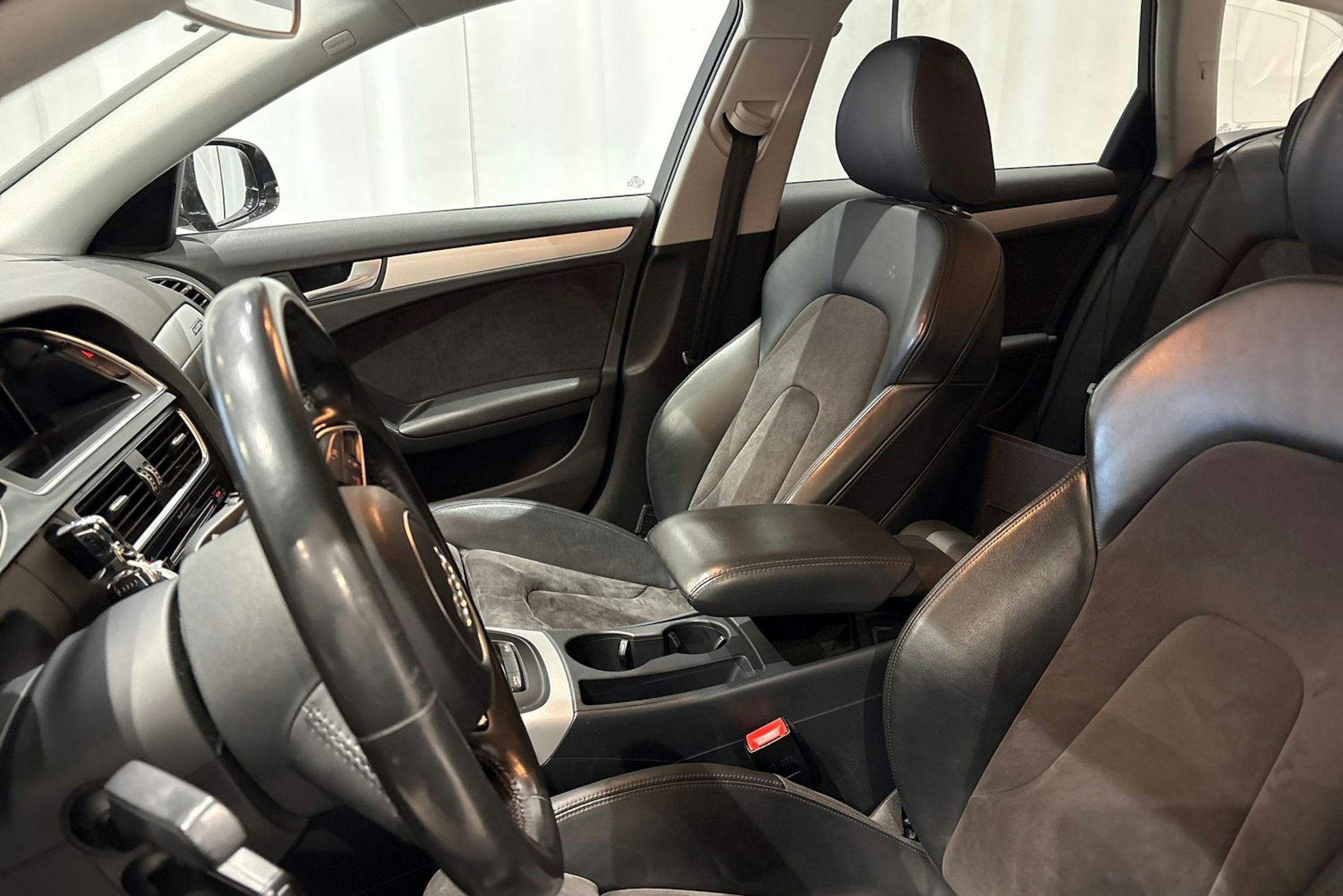 musta Audi A4 2015 kuva 19.