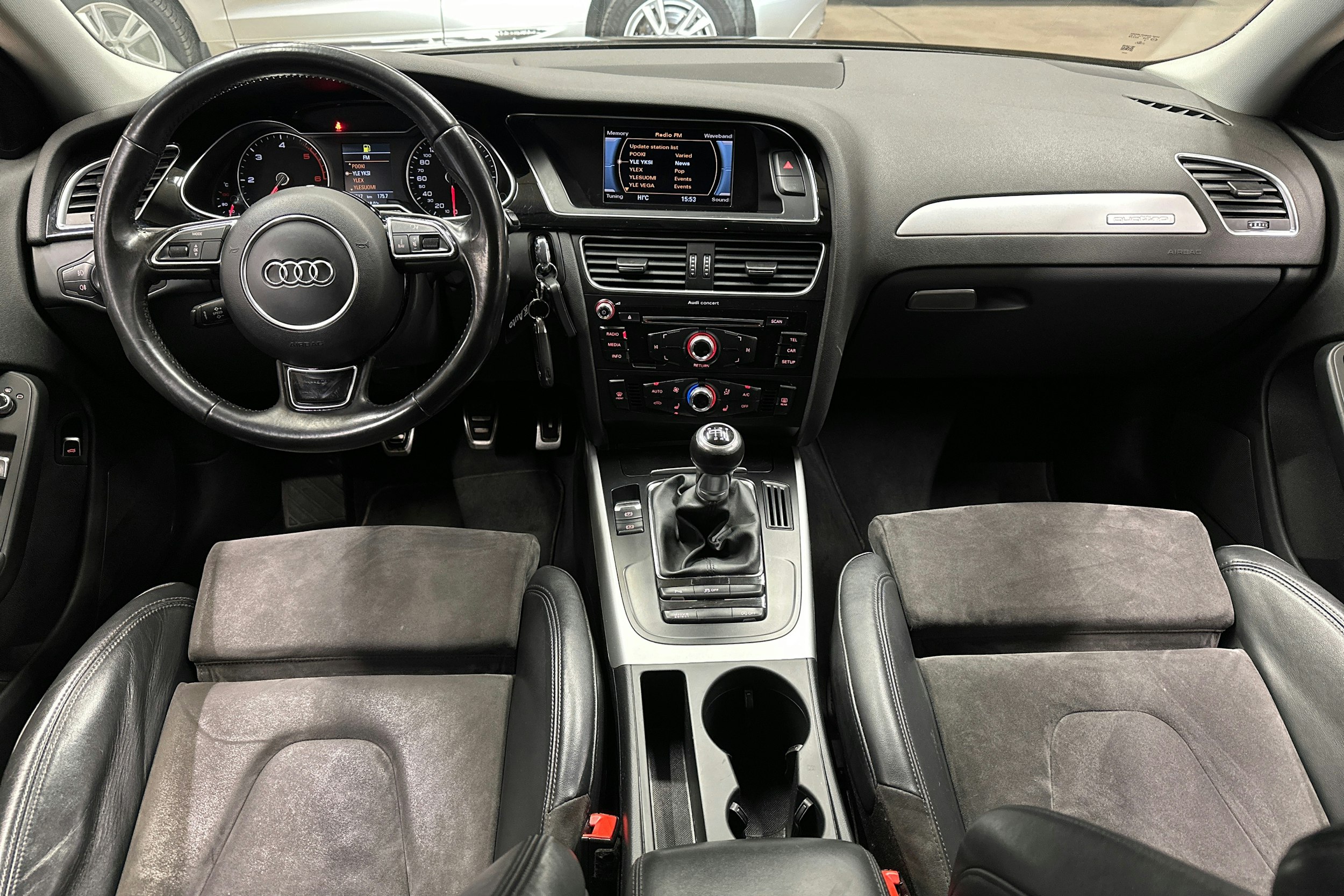 hopea Audi A4 2015 kuva 7.