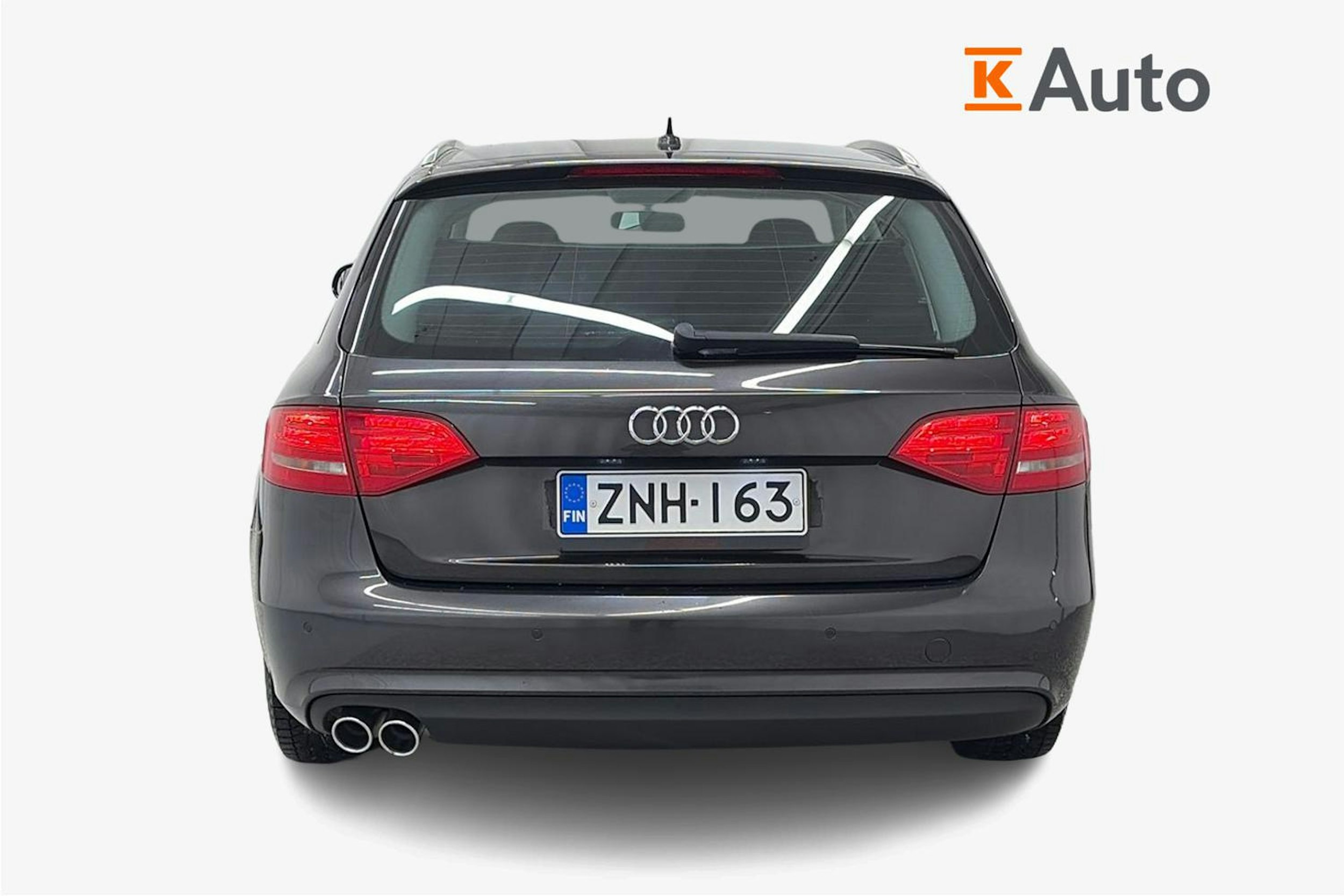 harmaa Audi A4 2015 kuva 3.