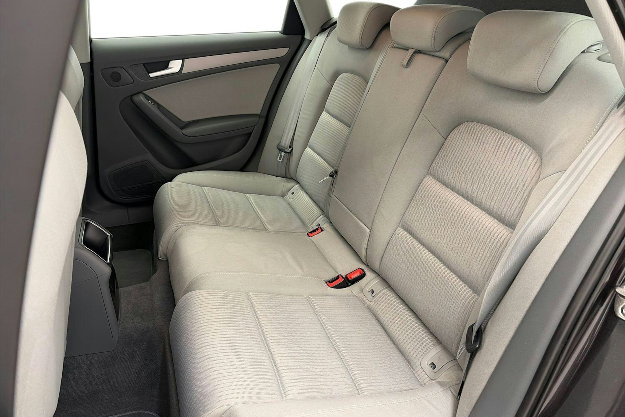 harmaa Audi A4 2015 kuva 10.