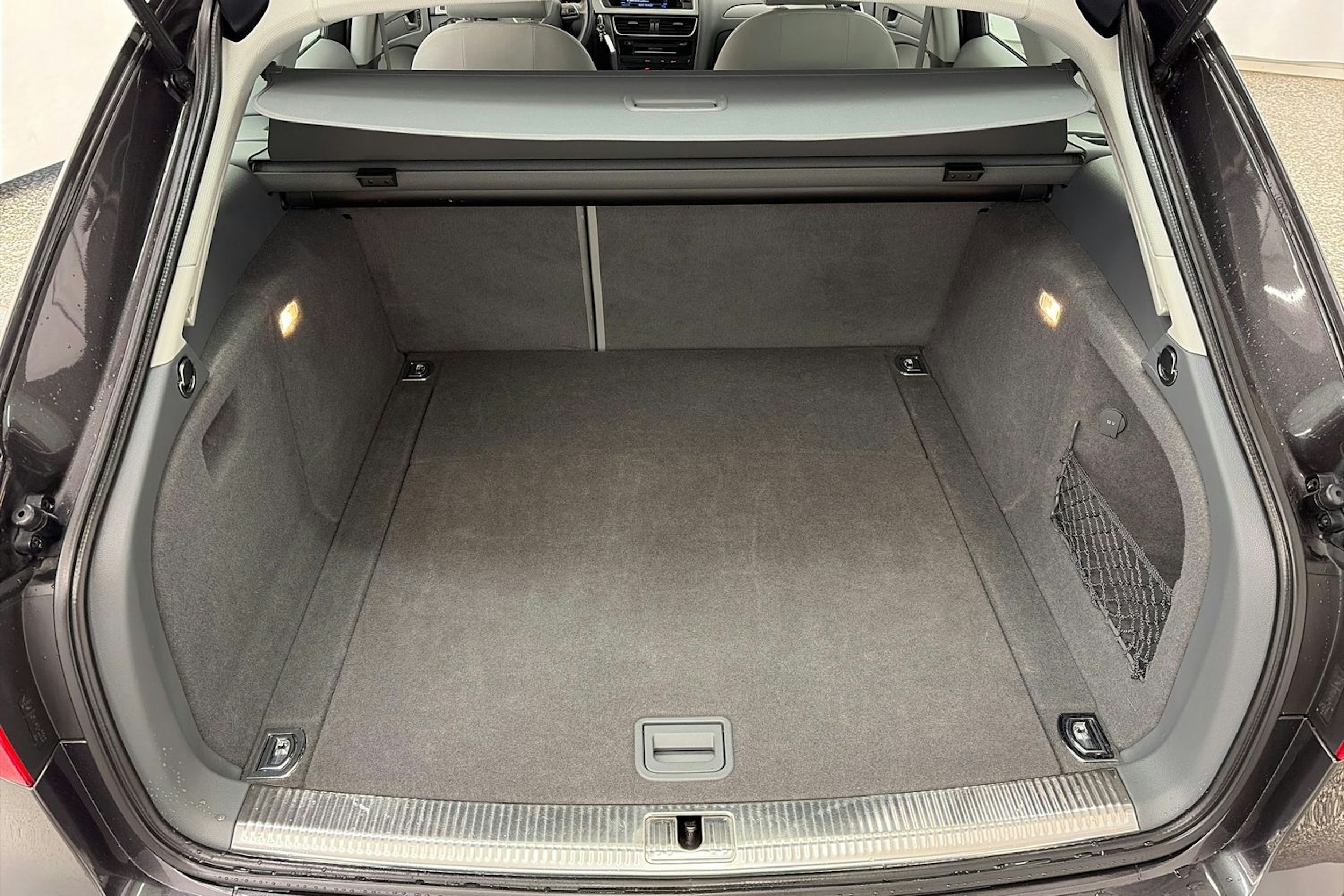 harmaa Audi A4 2015 kuva 14.