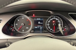 harmaa Audi A4 2015 kuva 17.