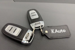 Harmaa Audi A4 2015 kuva 28.