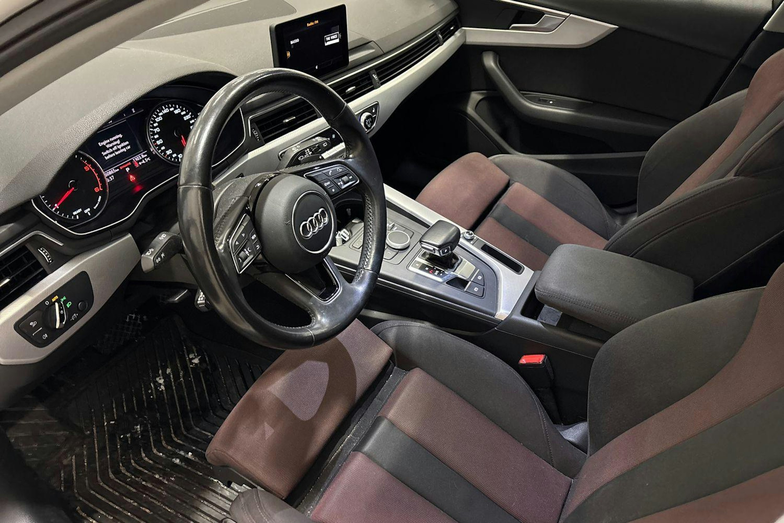 valkoinen Audi A4 2016 kuva 3.