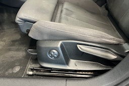 harmaa Audi A4 2016 kuva 17.