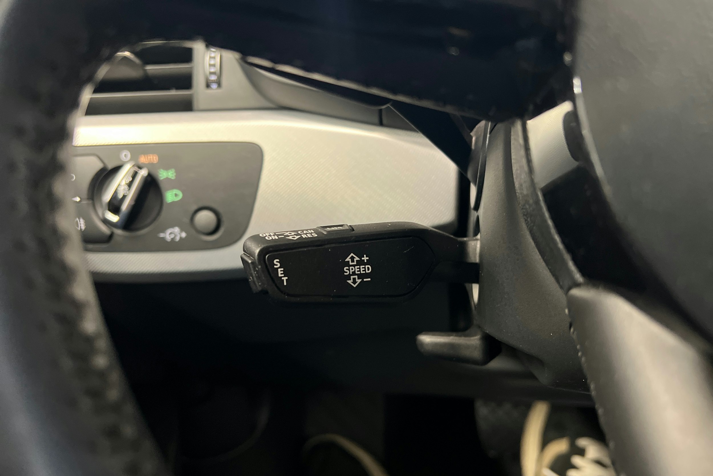 harmaa Audi A4 2016 kuva 19.