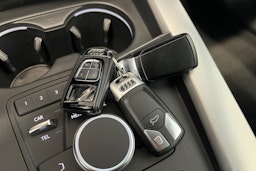harmaa Audi A4 2016 kuva 20.