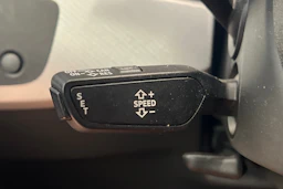 Sininen Audi A4 2016 kuva 21.