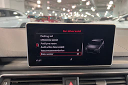 Sininen Audi A4 2016 kuva 27.