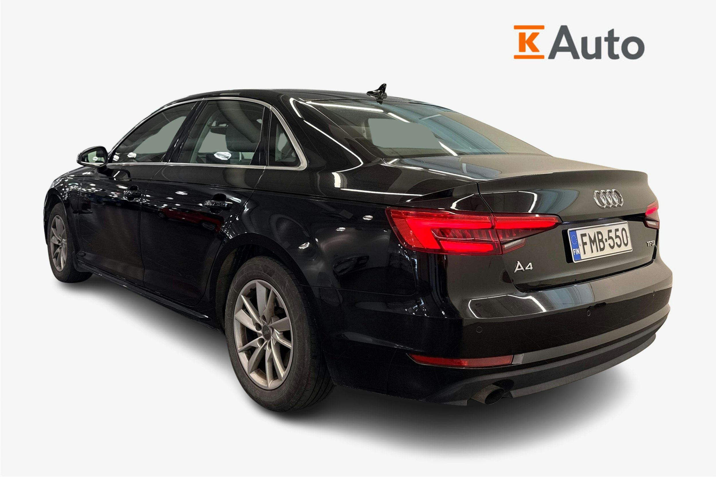 Musta Audi A4 2016 kuva 2.