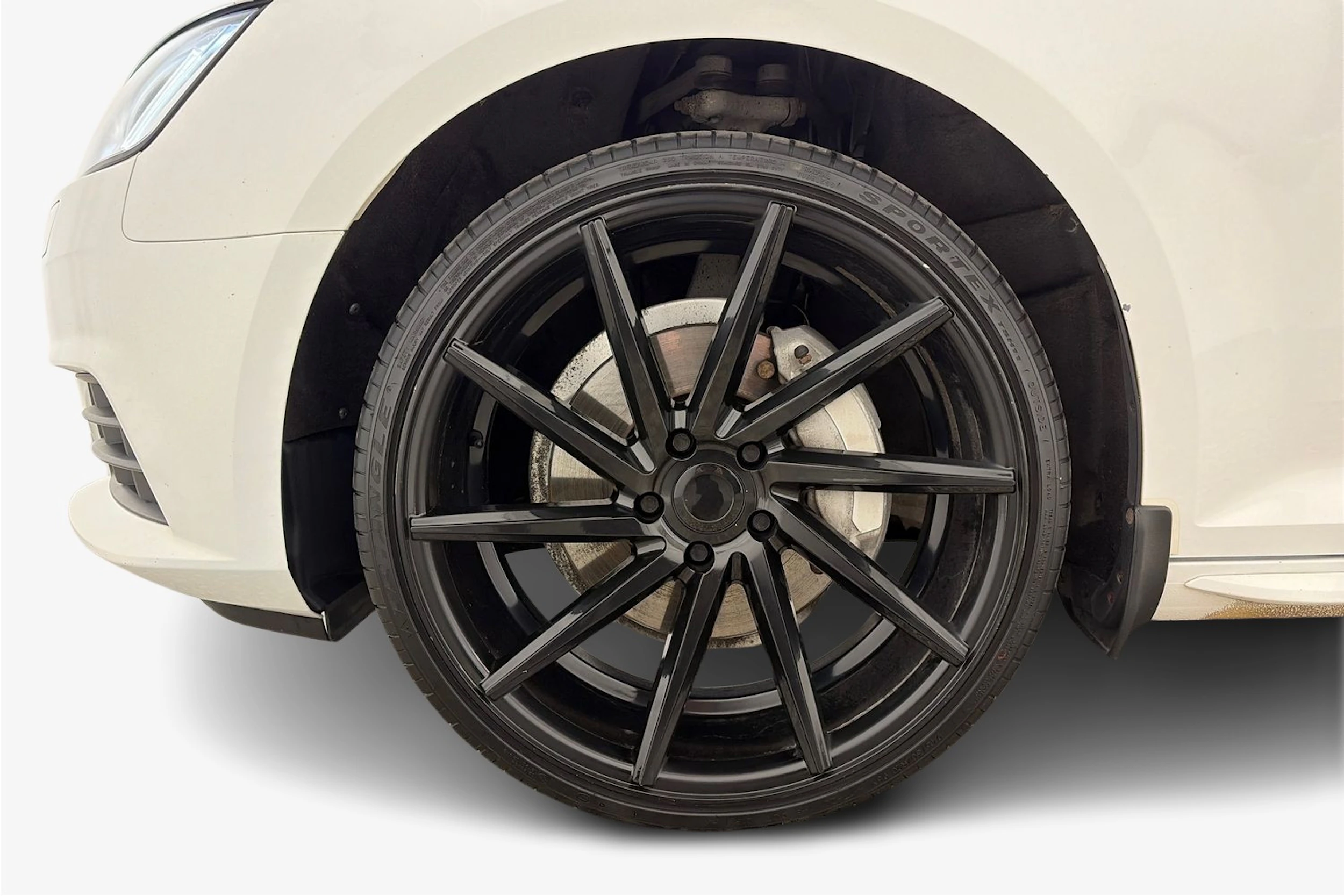 valkoinen Audi A4 2016 kuva 9.