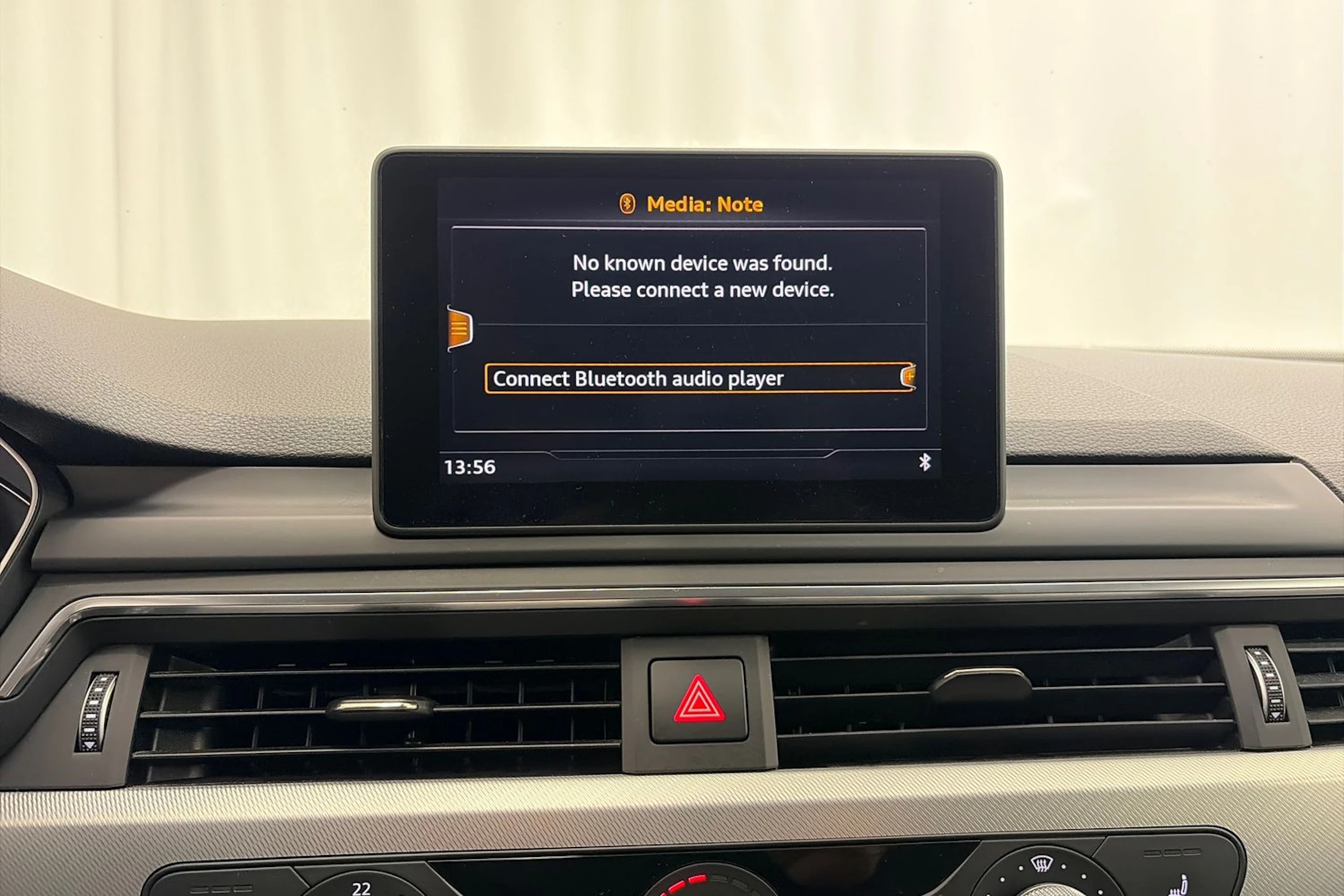 valkoinen Audi A4 2016 kuva 19.