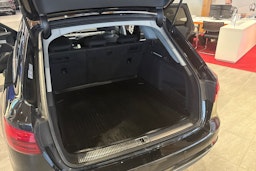 Musta Audi A4 2016 kuva 11.