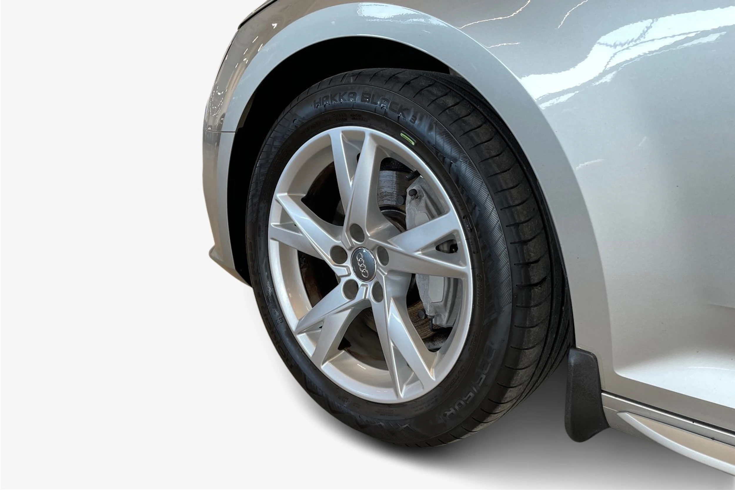 hopea Audi A4 2016 kuva 12.