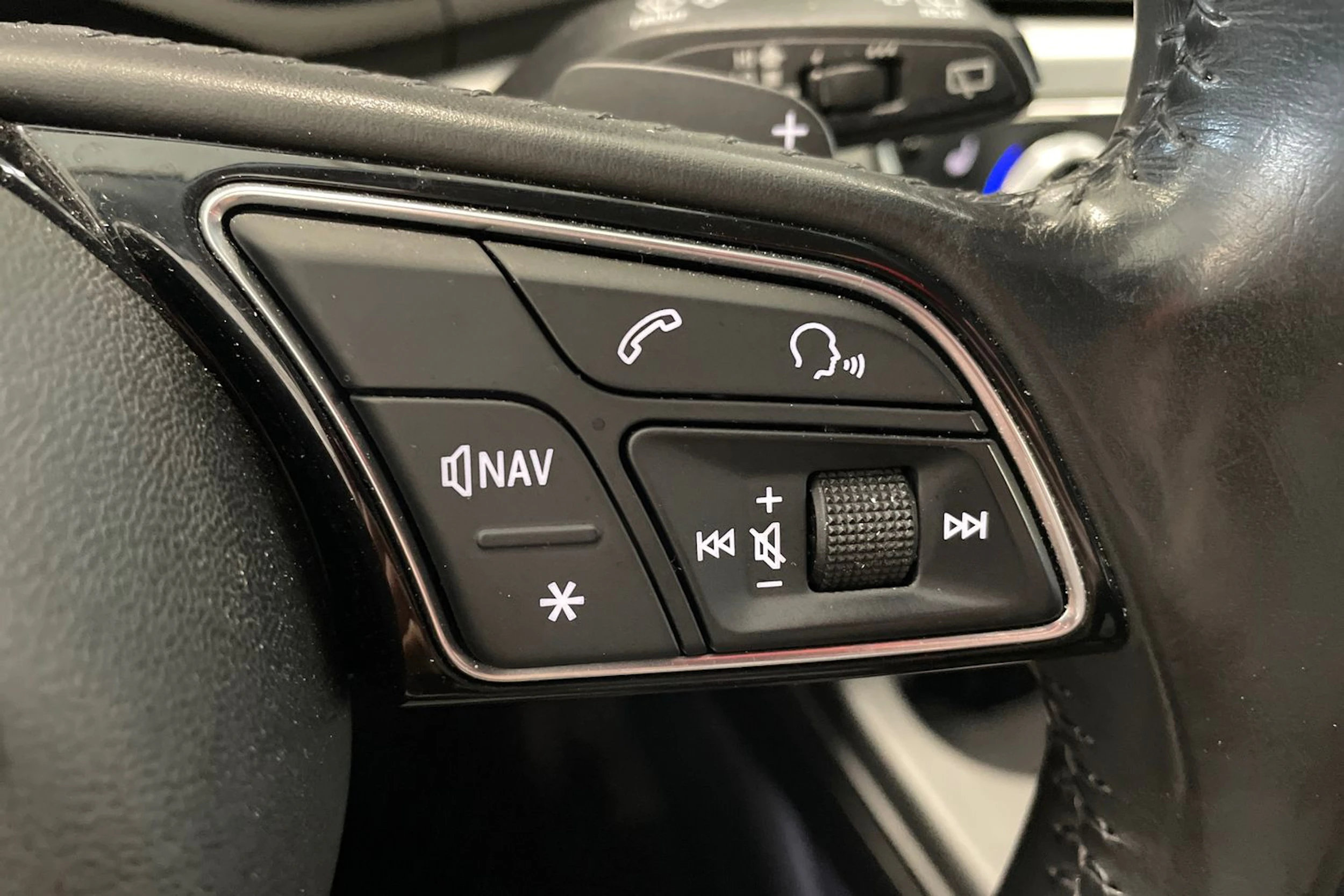 hopea Audi A4 2016 kuva 18.