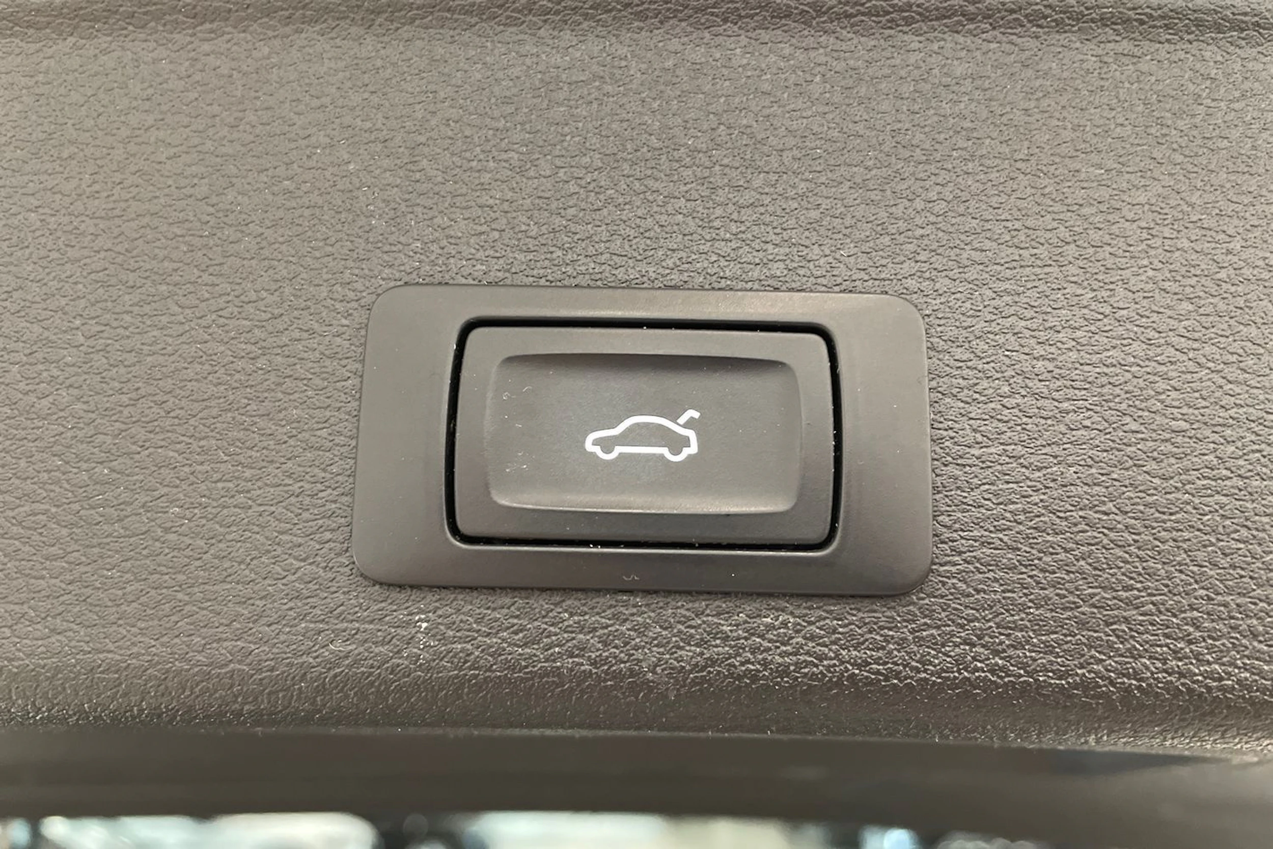 hopea Audi A4 2016 kuva 35.