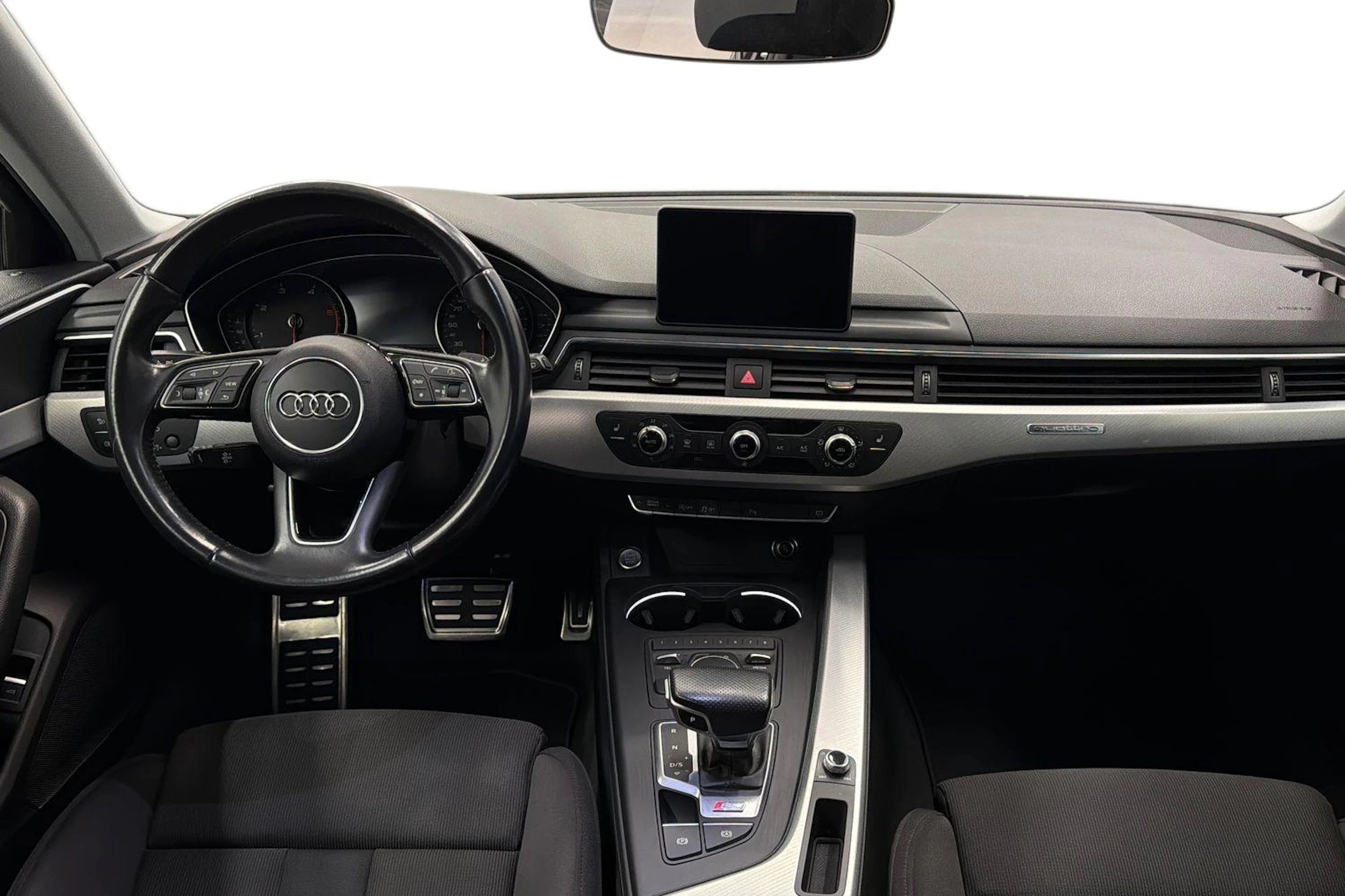 musta Audi A4 2016 kuva 7.