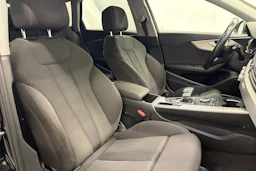 musta Audi A4 2016 kuva 11.