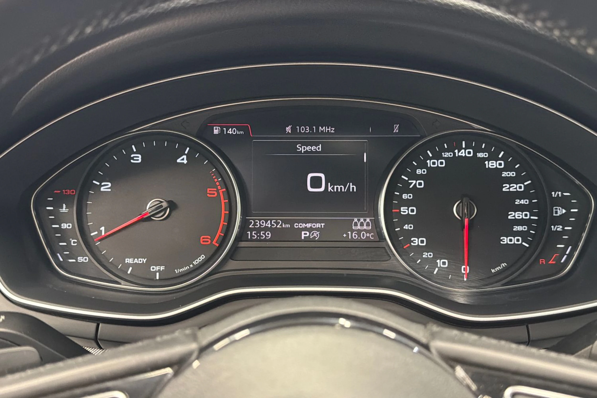 musta Audi A4 2016 kuva 15.