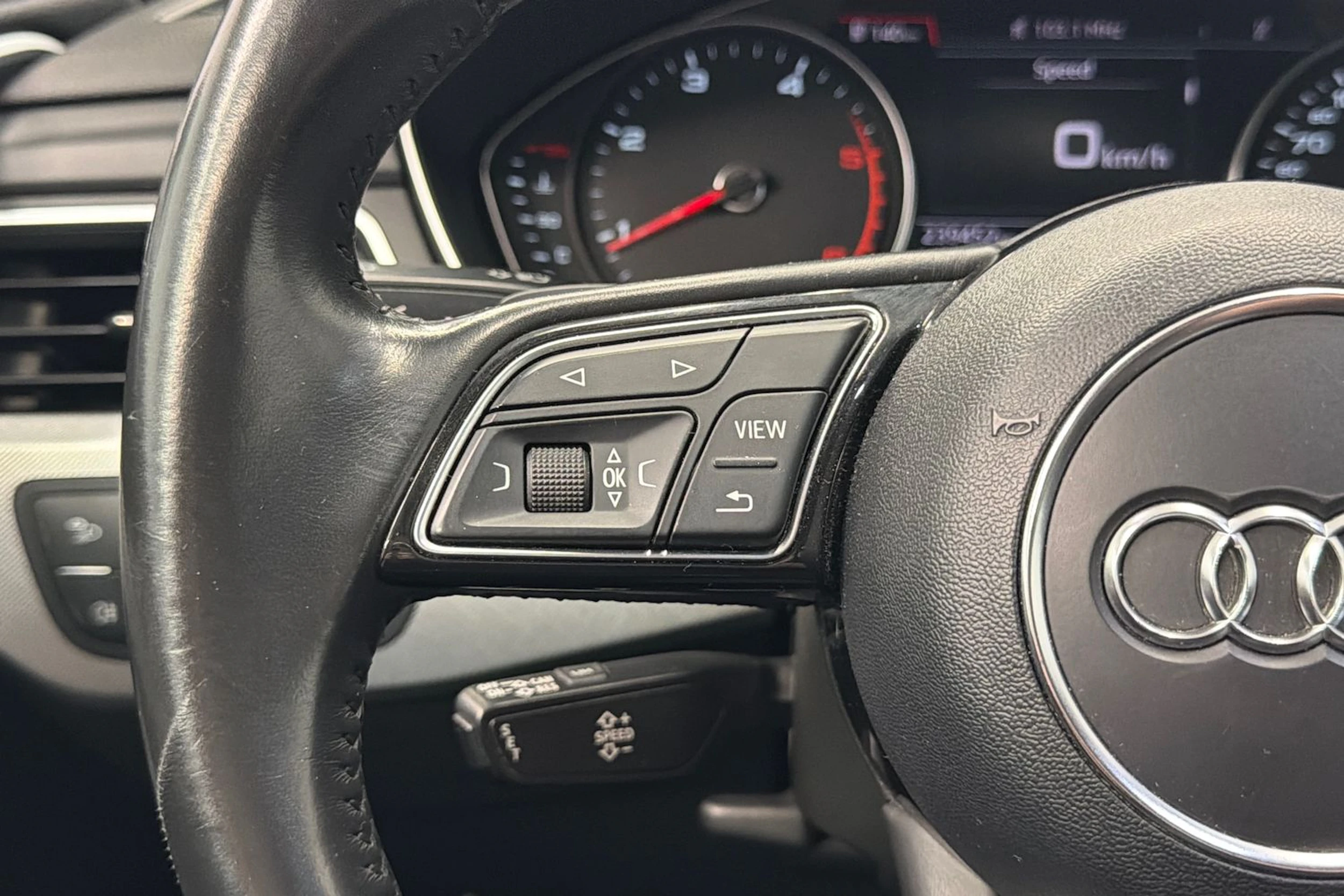 musta Audi A4 2016 kuva 16.