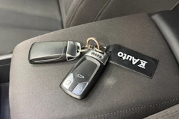 musta Audi A4 2016 kuva 22.