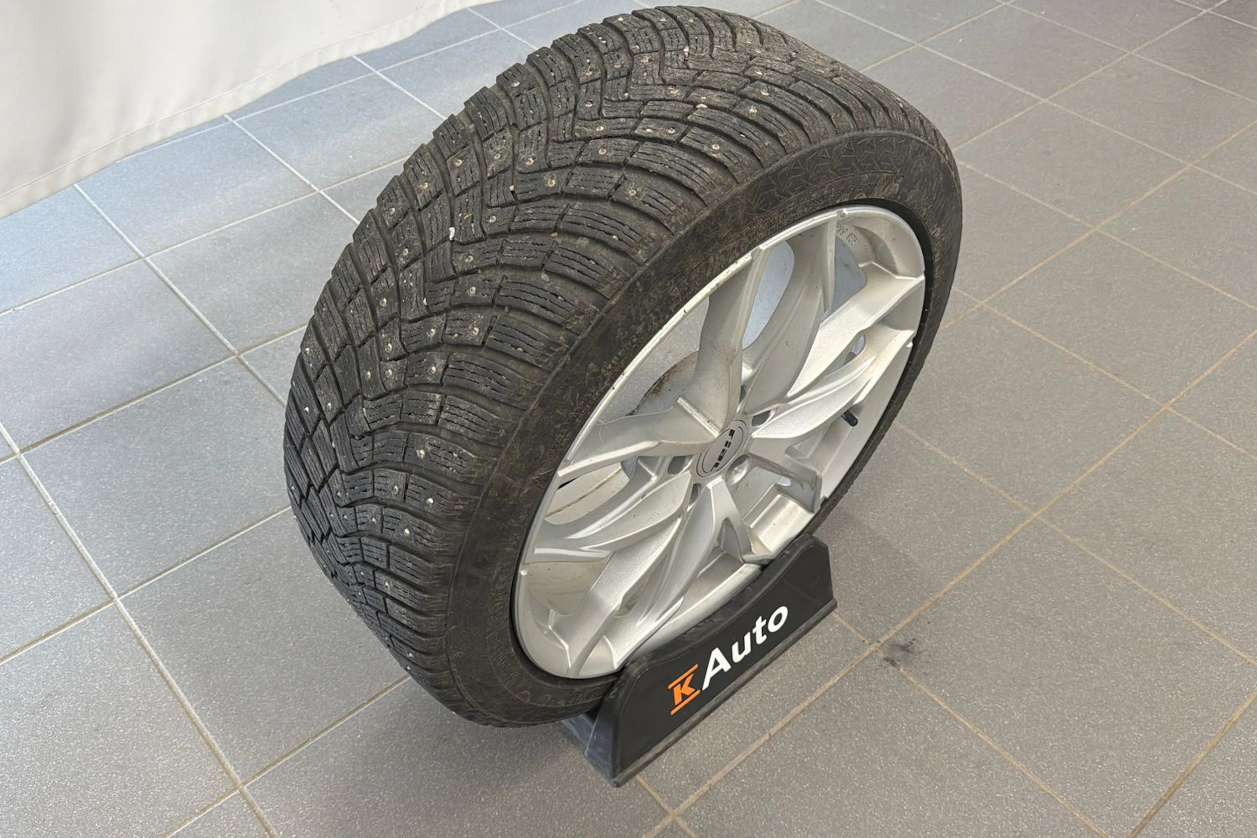 musta Audi A4 2016 kuva 23.