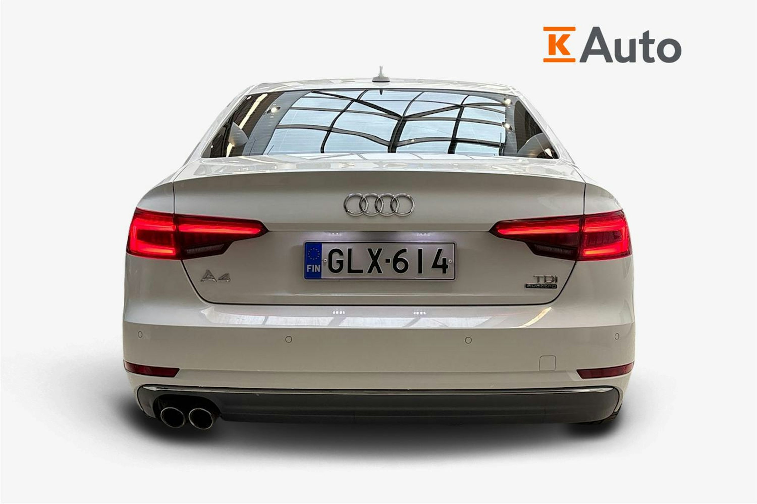valkoinen Audi A4 2016 kuva 3.