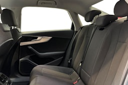 valkoinen Audi A4 2016 kuva 10.