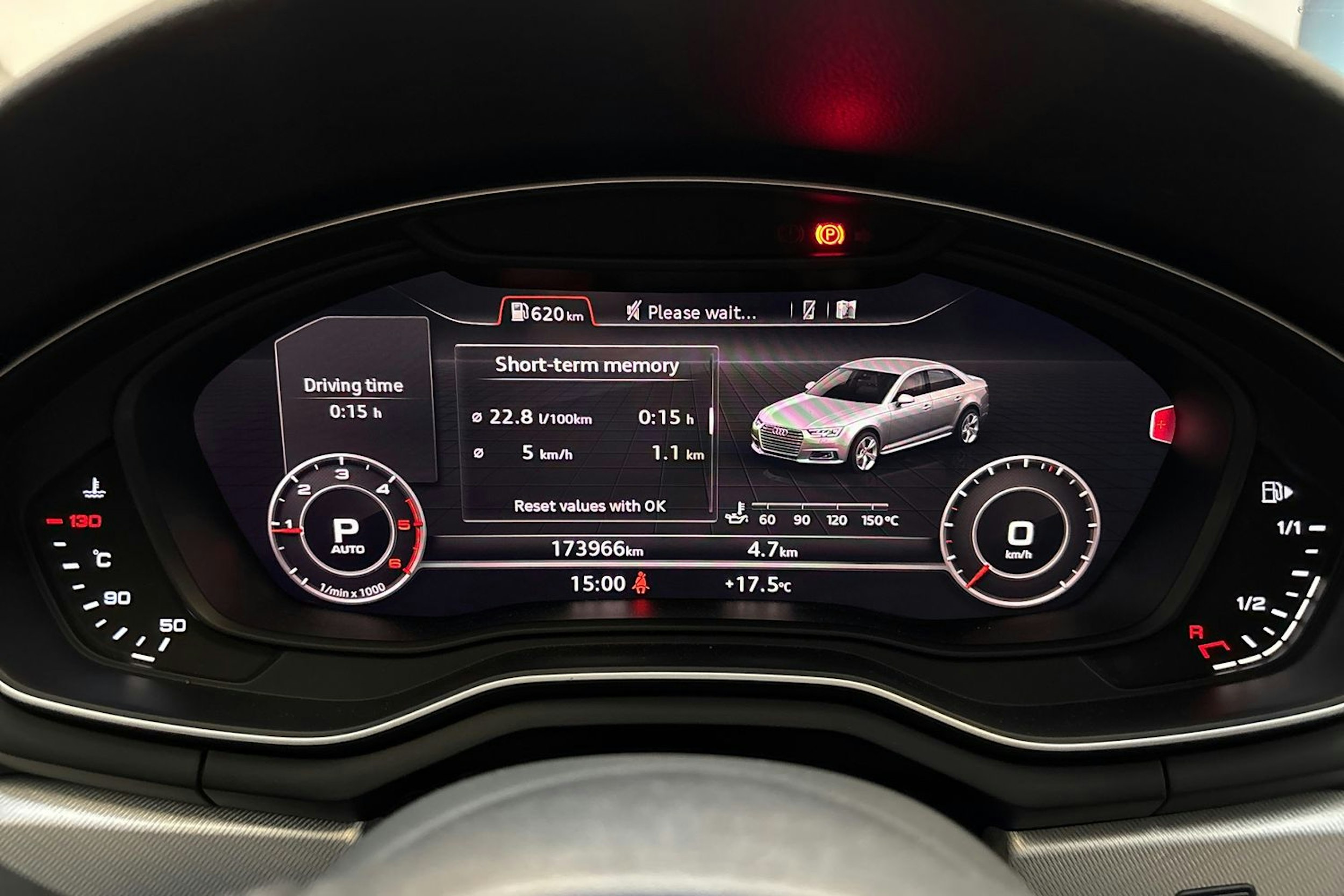 valkoinen Audi A4 2016 kuva 17.