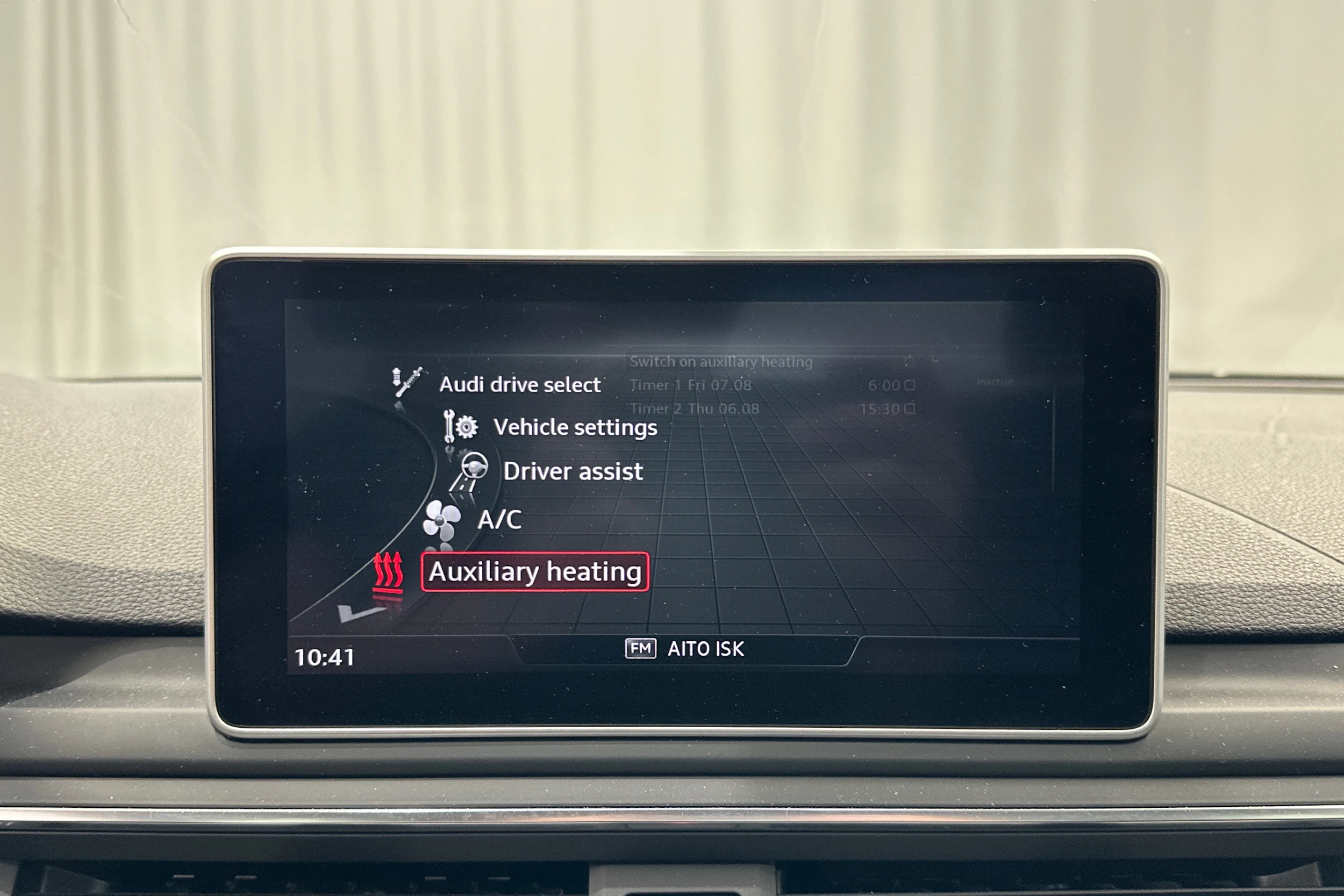 musta Audi A4 2016 kuva 5.