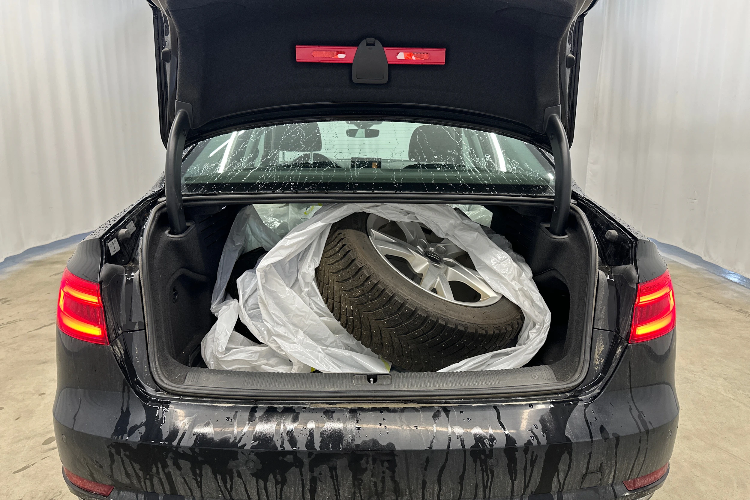 musta Audi A4 2016 kuva 7.