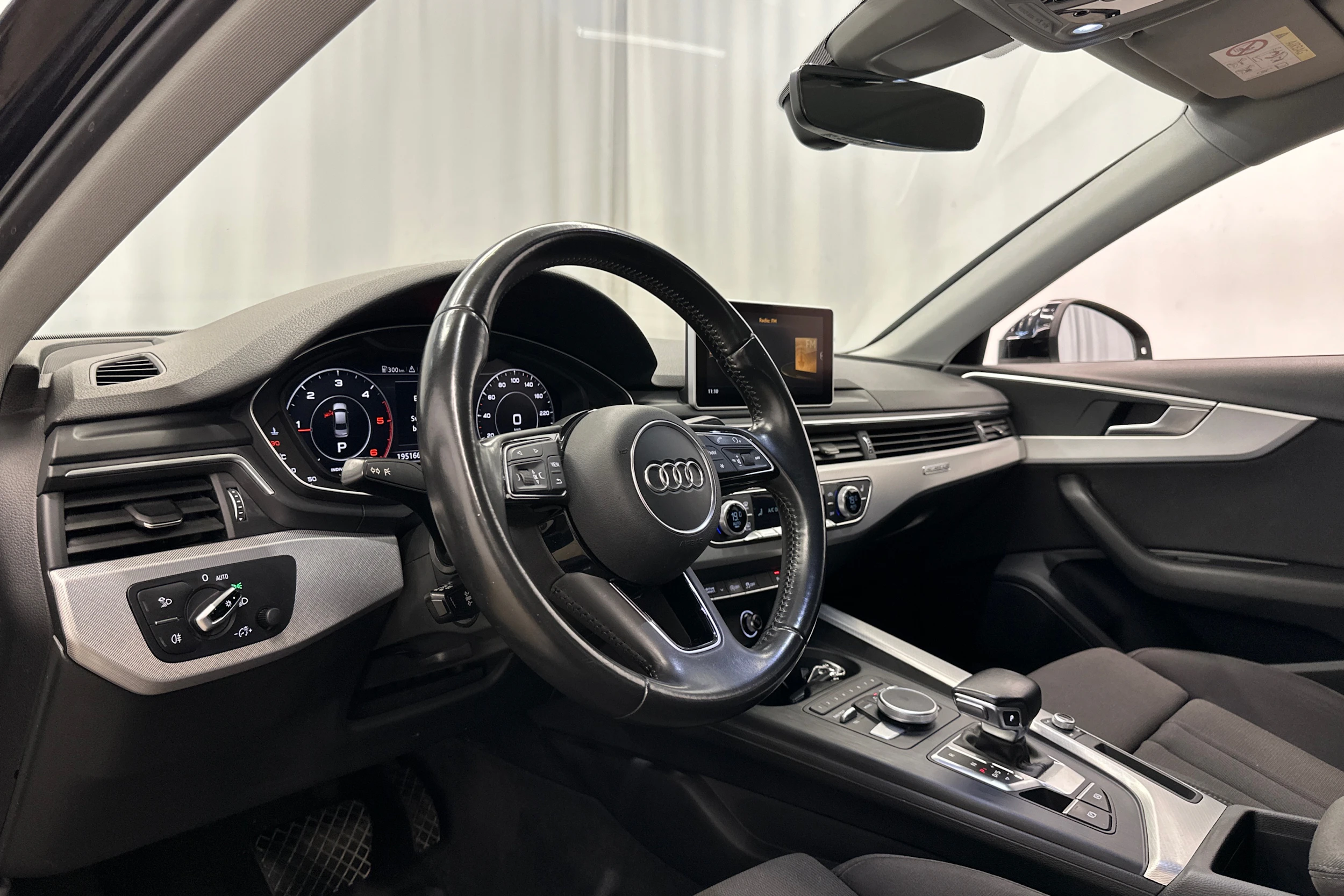 musta Audi A4 2016 kuva 10.