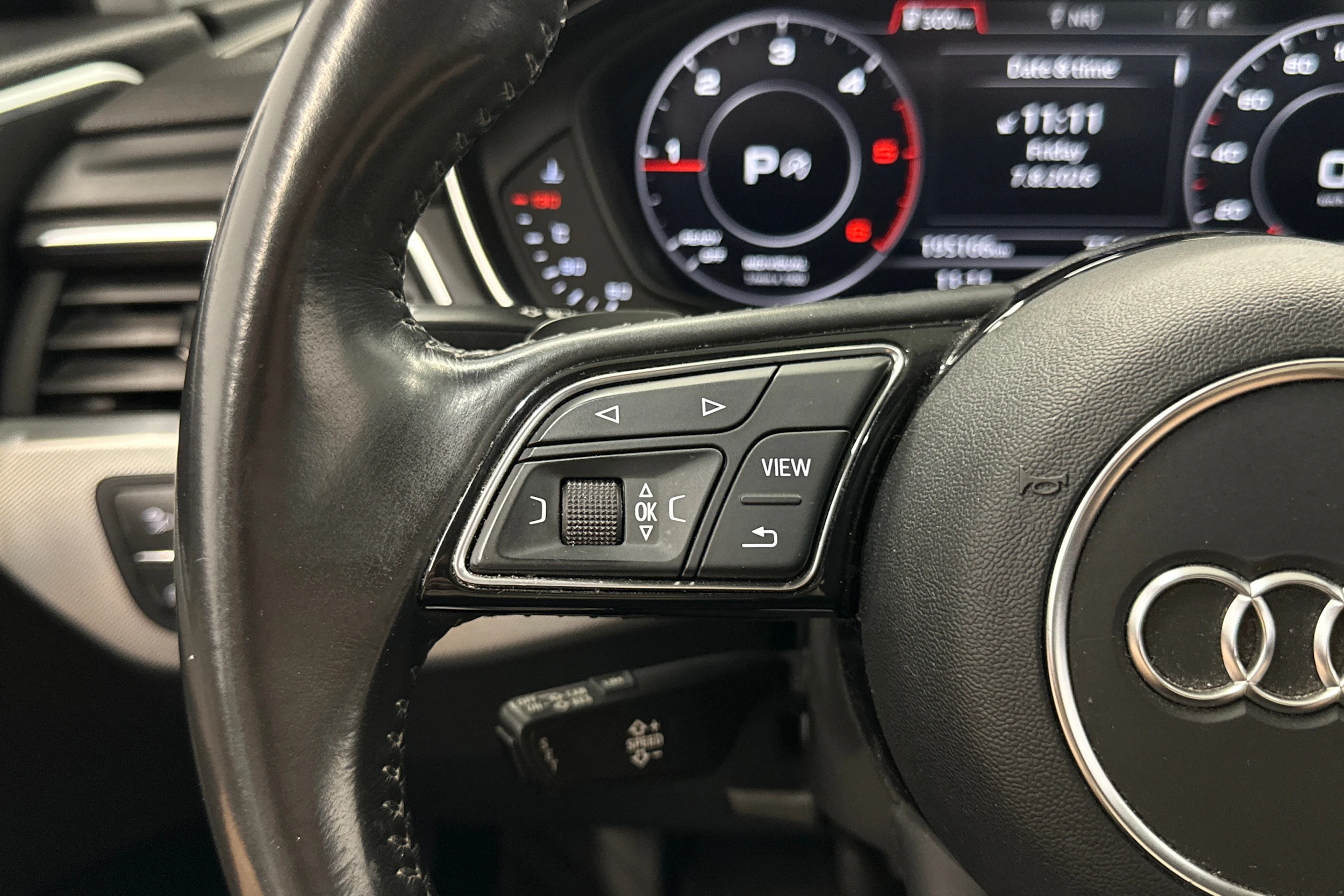 musta Audi A4 2016 kuva 13.