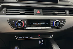 musta Audi A4 2016 kuva 17.