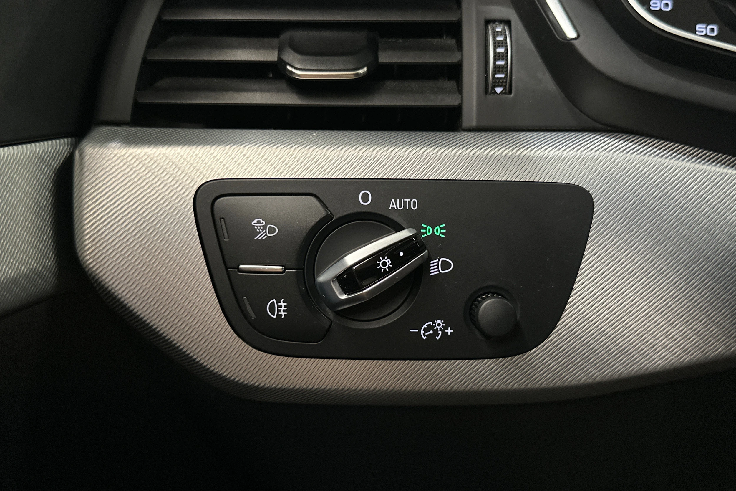 musta Audi A4 2016 kuva 23.
