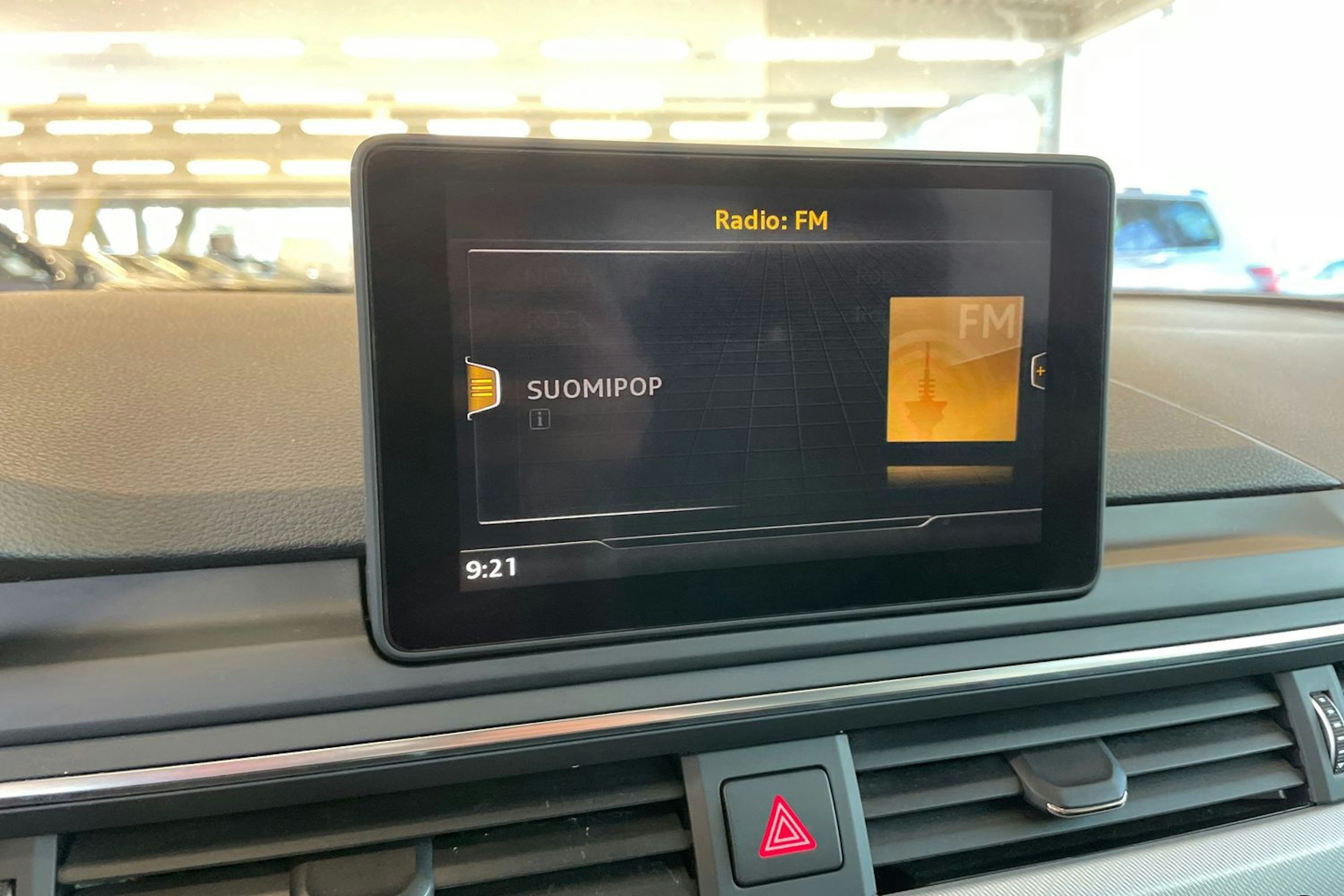 musta Audi A4 2016 kuva 15.